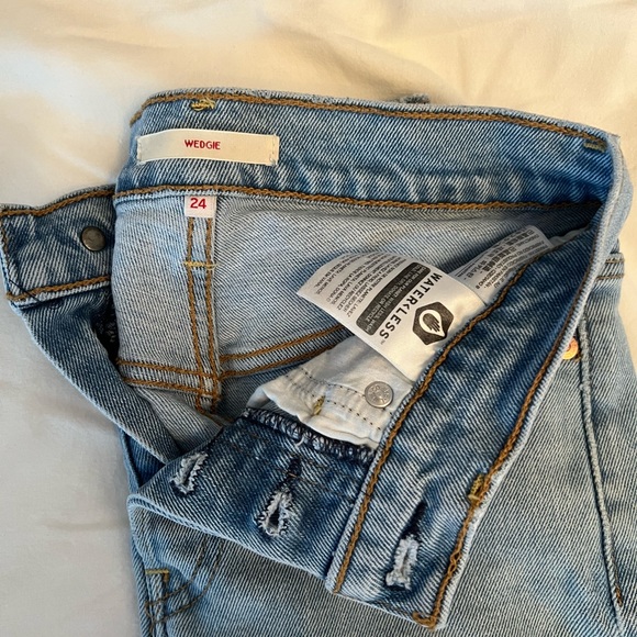 Levi’s “Wedgie” Straight Jeans - Picture 2 of 7